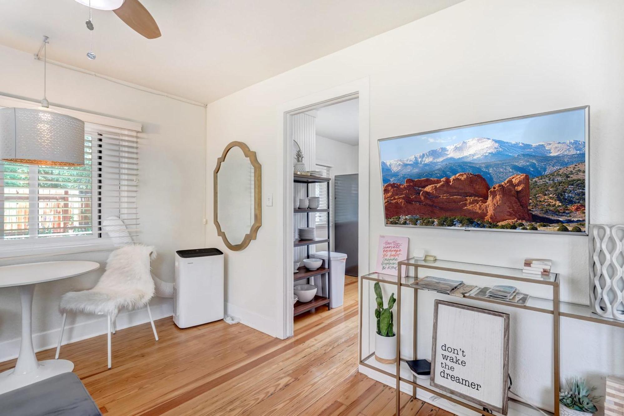 科罗拉多斯普林斯Vintage Tiny House Cute 1Bdrm Big Appeal别墅 外观 照片